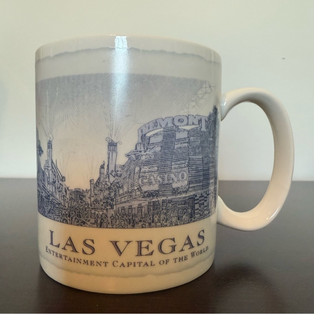 Starbucks Las Vegas 2008 Collectible Souvenier 18 fl oz Mug